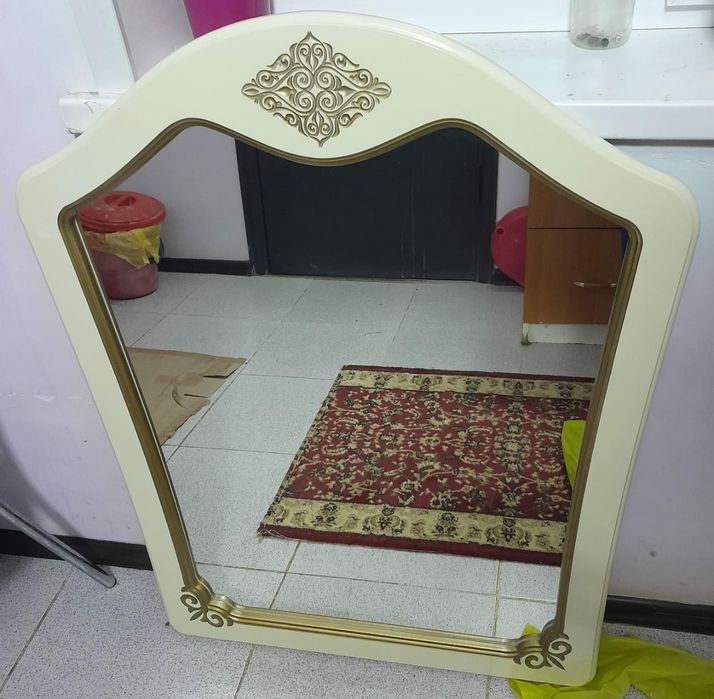 Продам зеркало для спальни