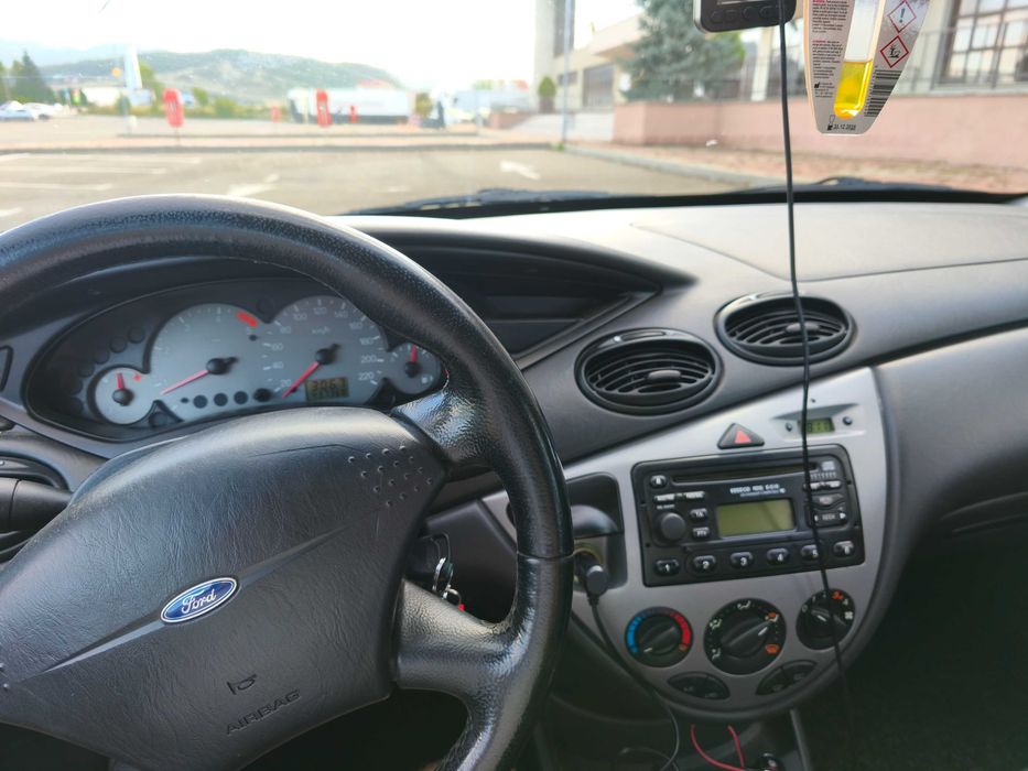 ford focus 1 1.8 tddi 90 cp hatchback - defect