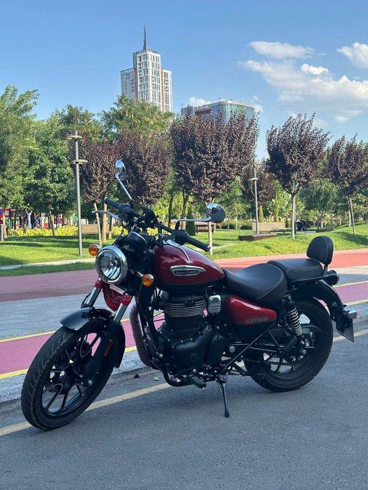 продаётся красный ROYAL ENFIELD METEOR 350