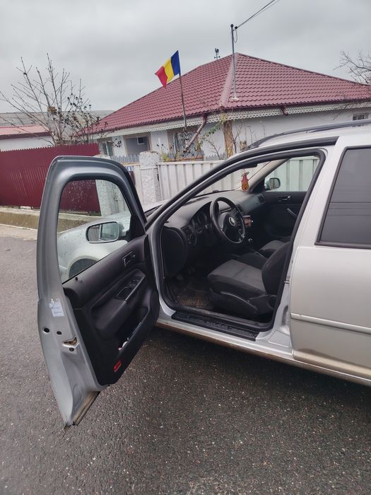 Vând wolsvagen golf