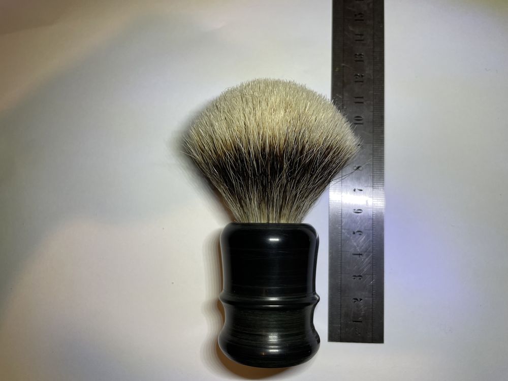 Pamatuf de barbierit, Bursuc Finest silvertip 24mm