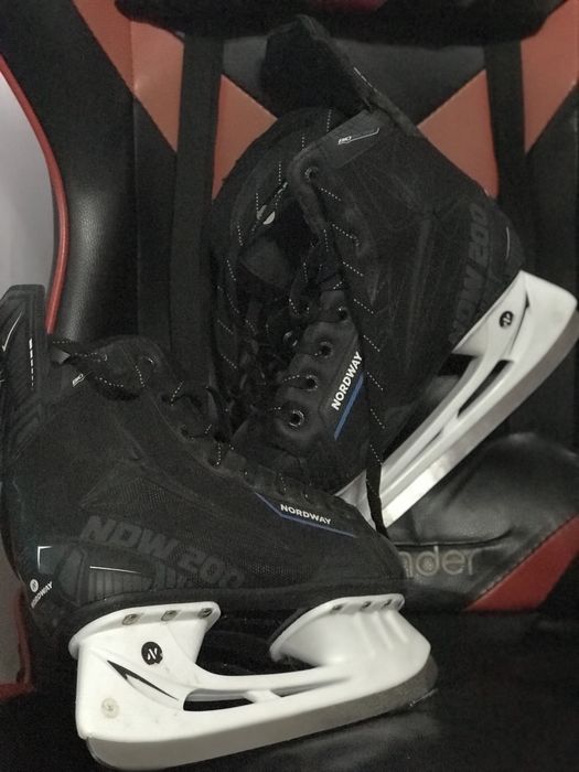 Коньки , в отличном состоянии