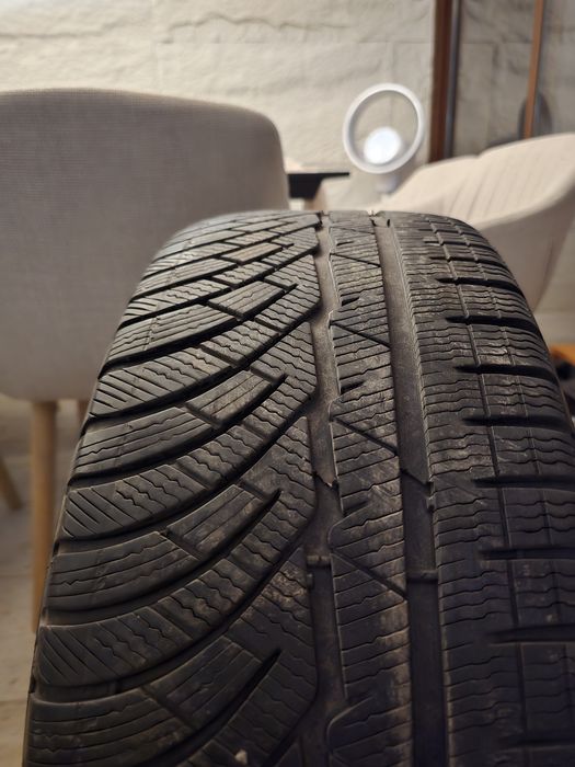 Michelin Pilot Alpin MO 235/45 R19 iarna