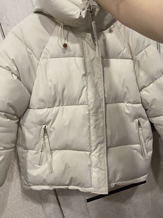 Продам женскую куртку , очень теплая