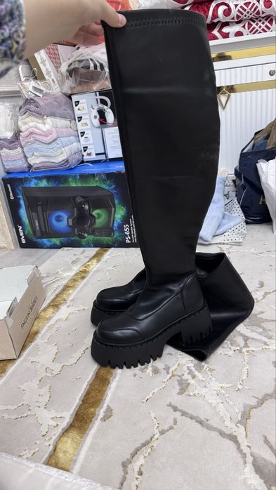 Женские зимние  ботфорды новые размер 37