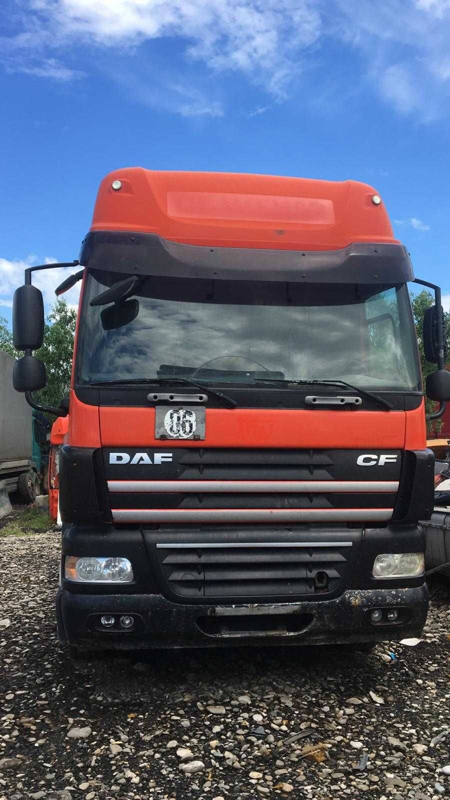 Dezmembrez camion DAF CF85 /XF105