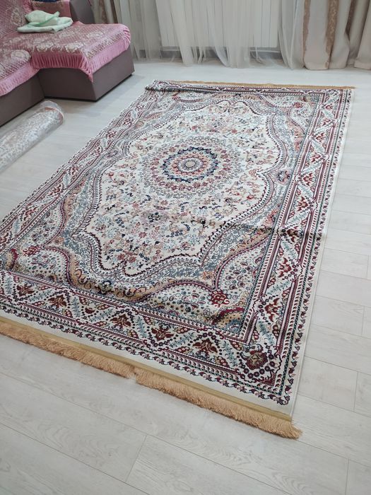 Продам ковер 2х3, 1.7х.2.5