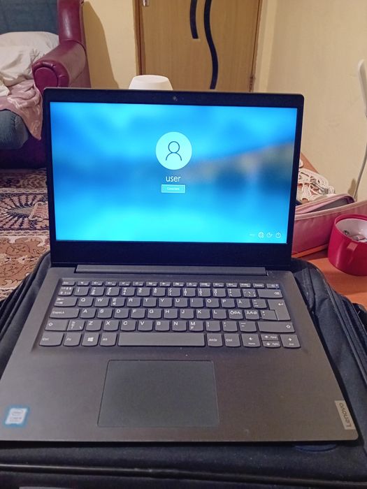 Vând laptop lenevo ideaPad S145-14IWL