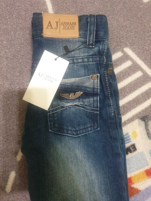 Нови дънки Armani 3 годинки