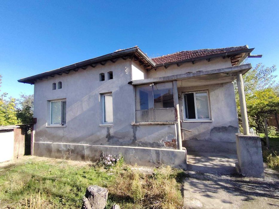 Къща в района на Плевен !