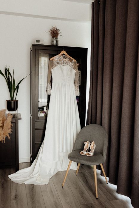 Vând rochie de mireasă