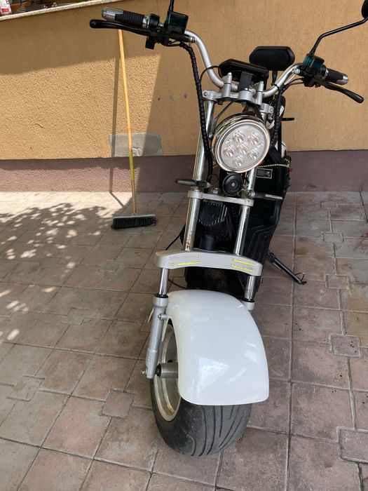 Vand scuter electric