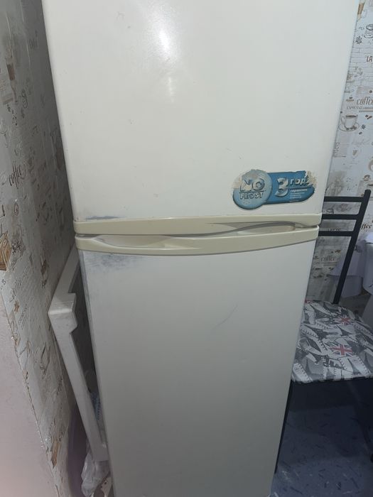 Продам холодильник