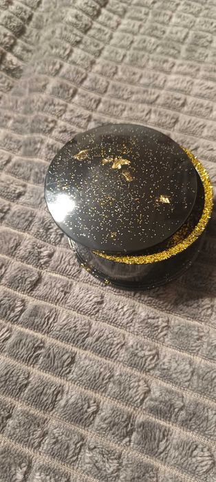 Кутийка за бижута от епоксидна смола