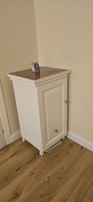 Mobilier Lemn Masiv Biblioteca Corpuri Bucatarie Lavoare