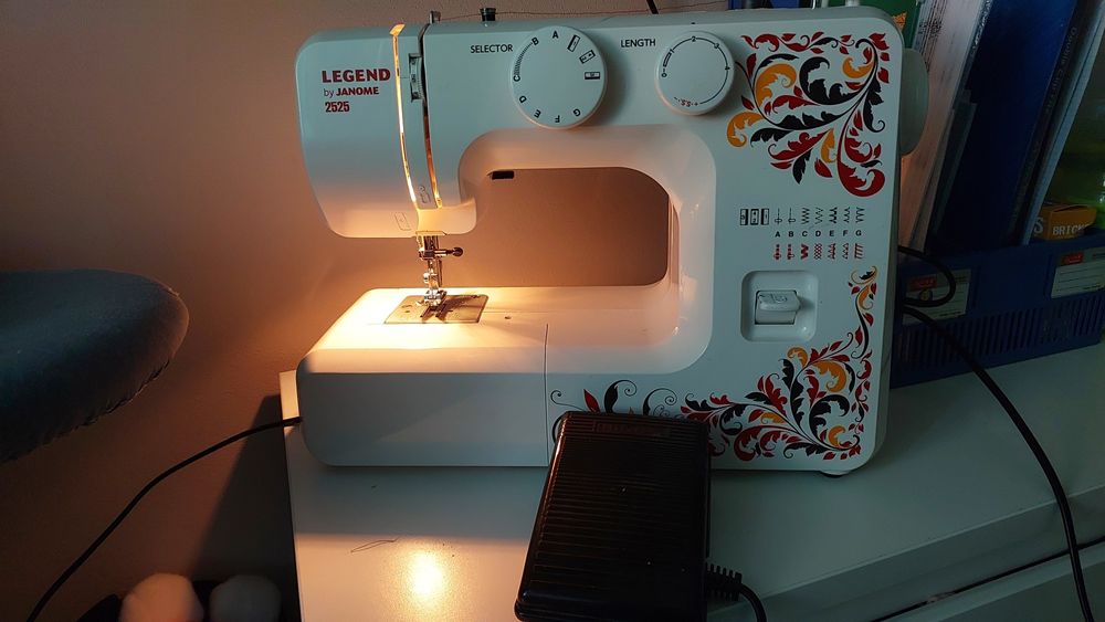Швейная машинка JANOME LEGEND 2525