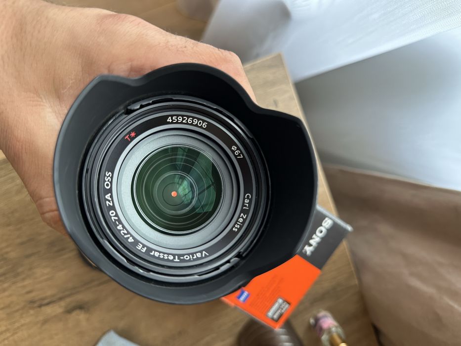 Obiectiv Sony Zeizz 24-70 f4 OSS, stare perfecta, la cutie