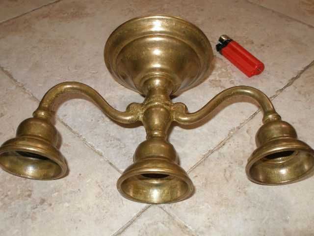 .Бронзов Свещник.