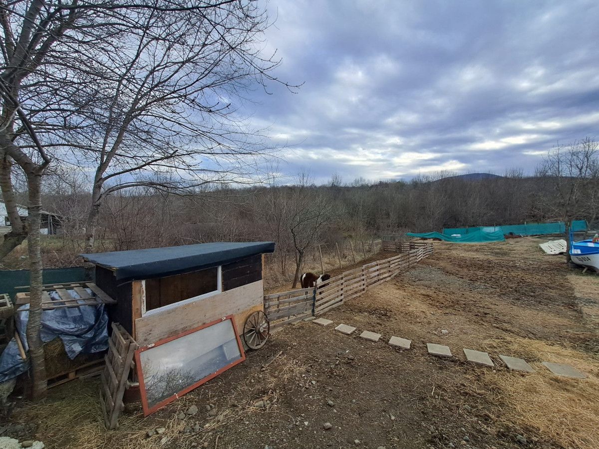 Урегулиран Поземлен Имот (УПИ)  в урбанизирана зона в близост до