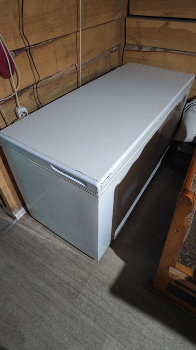 Холодильник Ларь