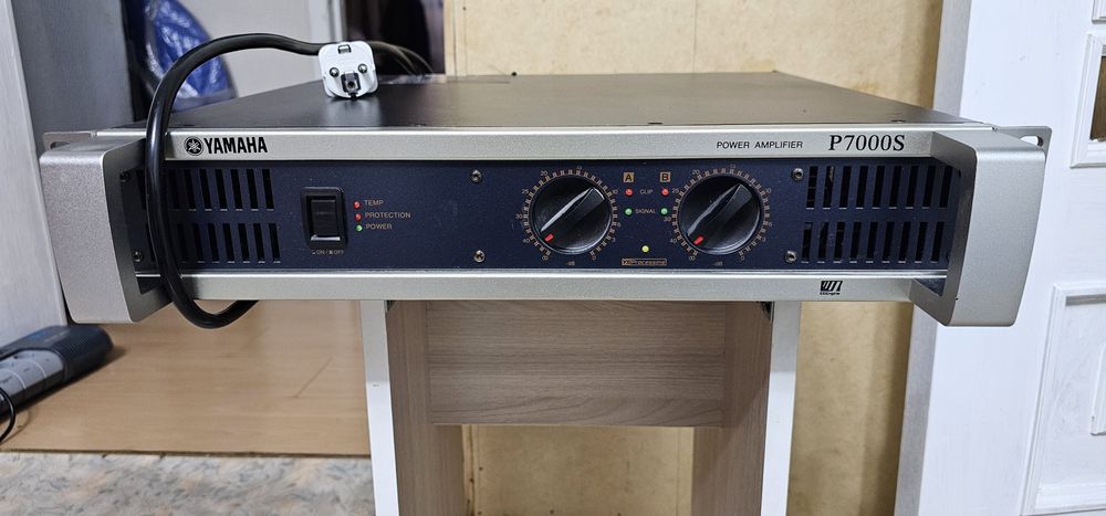 Усилитель Yamaha P7000s и колонки JBL SRX712M