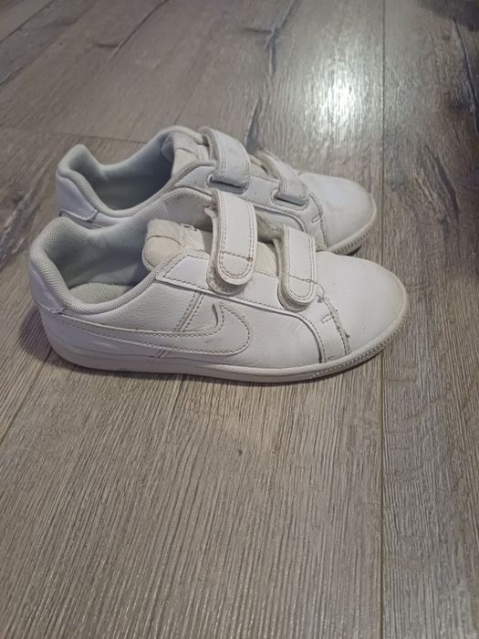 Маратонки Nike номер 31