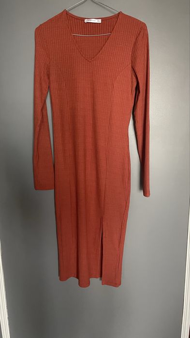 Червена, черна, бяла, синя, бежава, кафява рокля