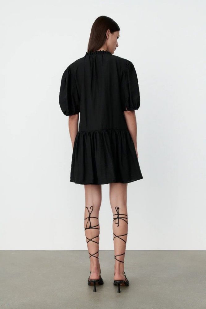ZARA нова с етикет S
