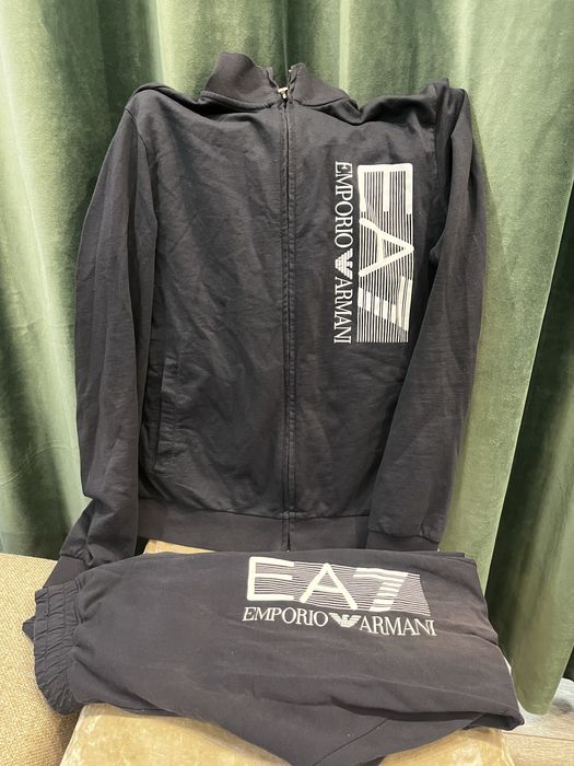 Спортивная двойка с худи от ЕА7