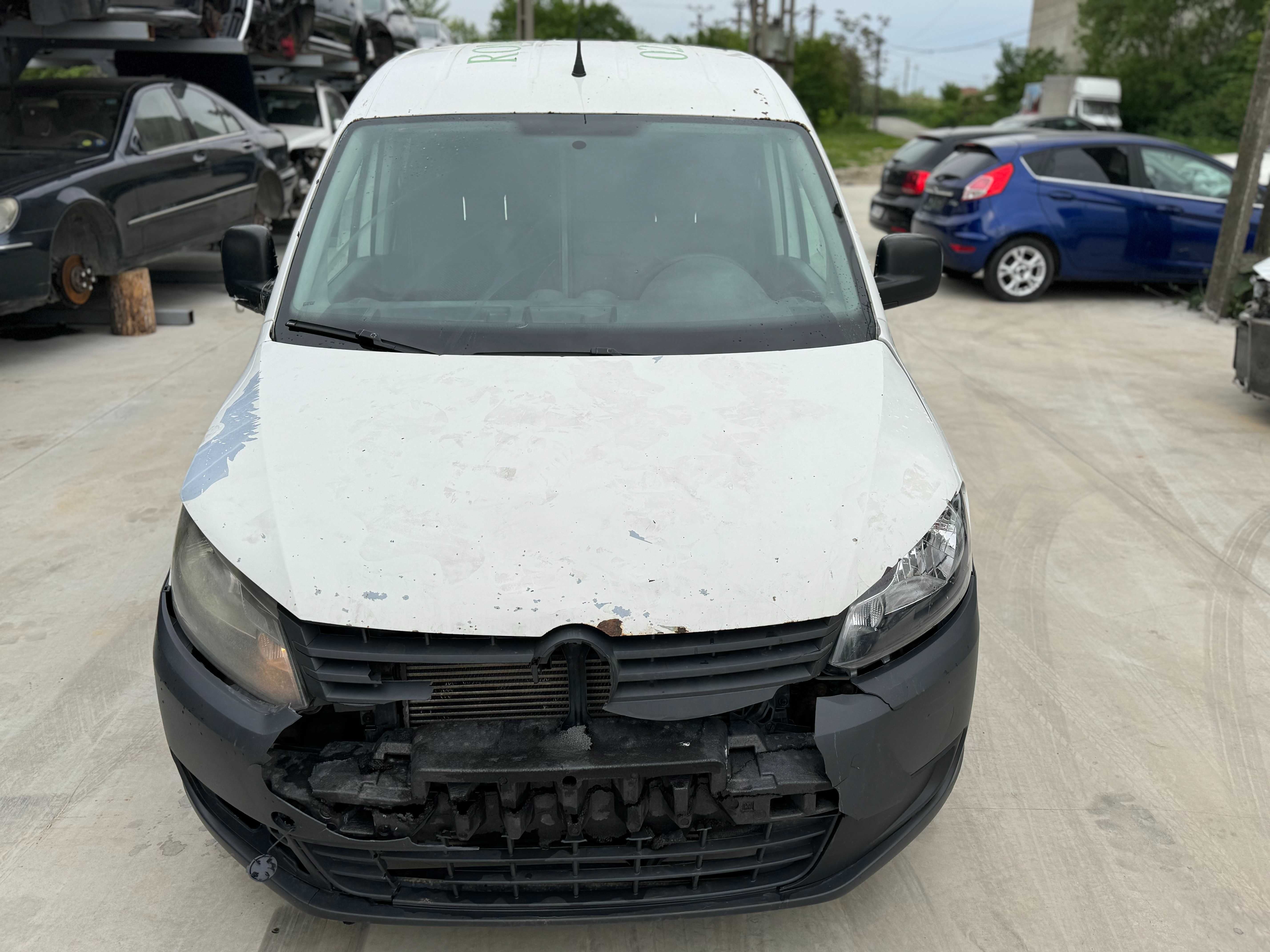 Volkswagen caddy 1.6 tdi euro5 2011 avariat avariate lovit