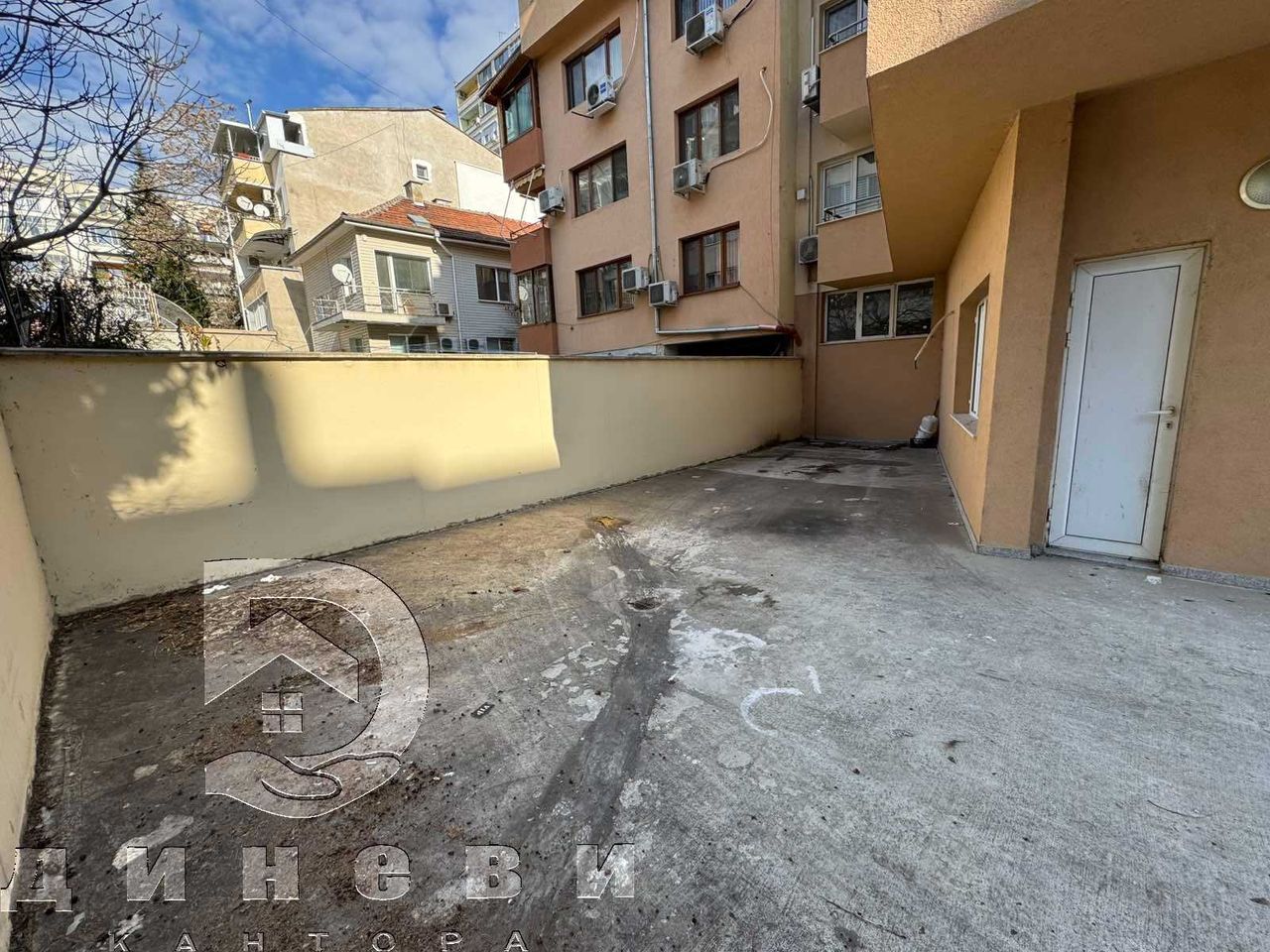 Продава се Тристаен апартамент в Стара Загора, Кольо Ганчев - 115 кв.м за 1648 €/кв.м - Снимка #11