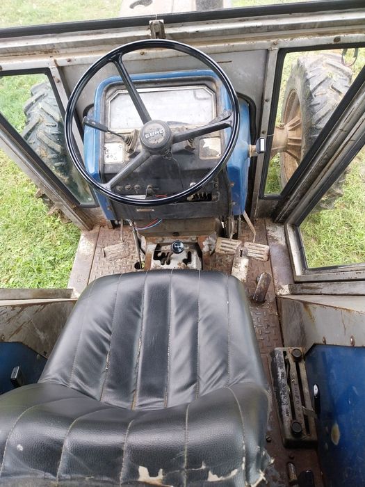 Tractor ebro 6079 4×4