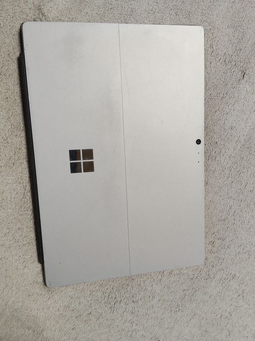 Tablete Microsoft Surface Pro 3 și 4