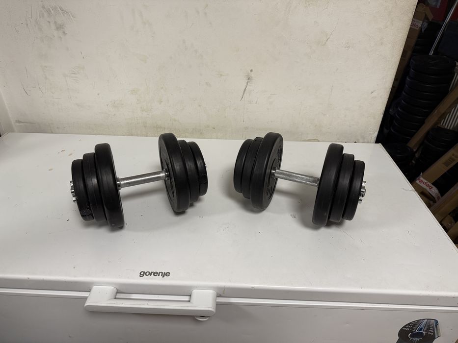 Gantere reglabile noi Germany, set 20 kg. 10 kg+10 kg=20 kg  pret 200