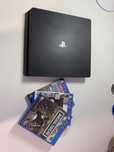 PS4 Slim + 3 игры