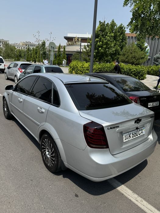 Lacette 2013 sotiladi