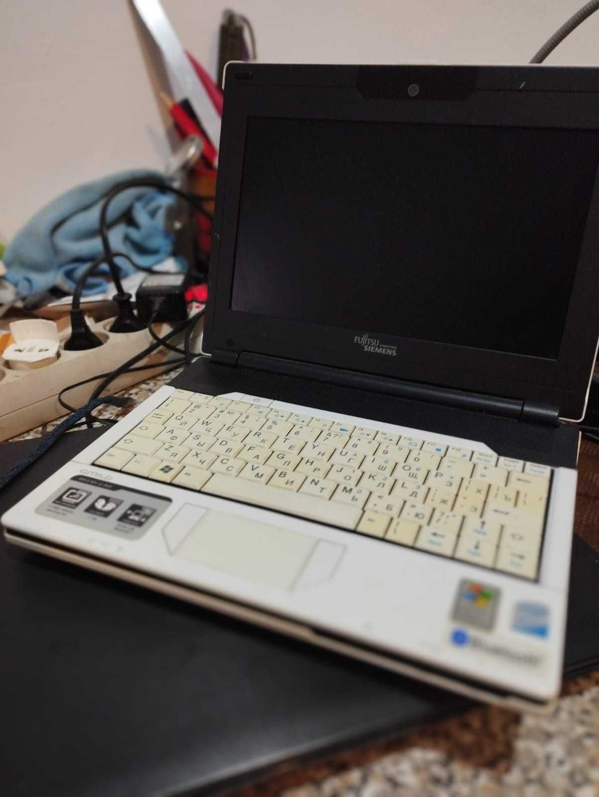 Laptop Futzhitsu Siemens AMILO