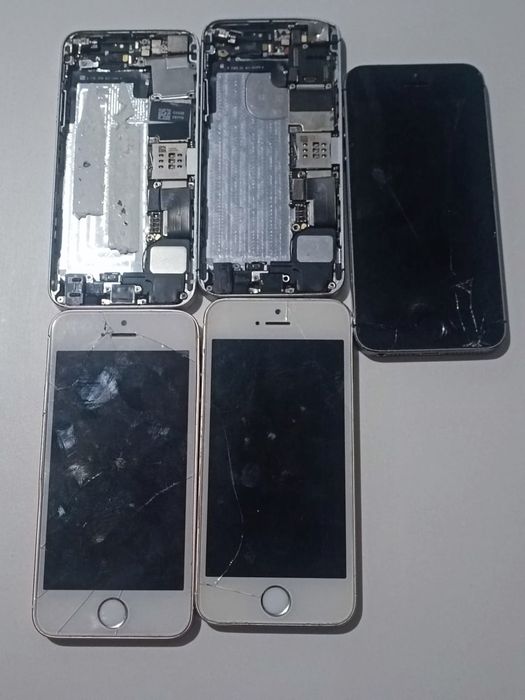 Vând iPhone de piese.