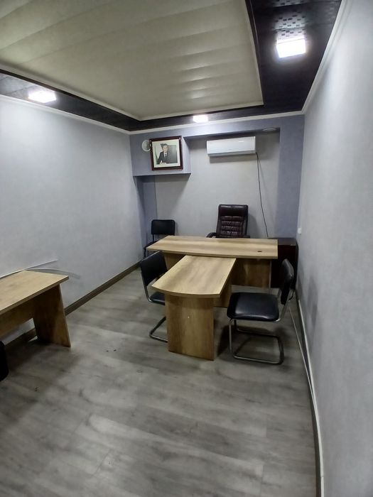 Аренд! Под офис 15м2. С мебелью. Ор-р Метро Новза. Вдоль дороги!