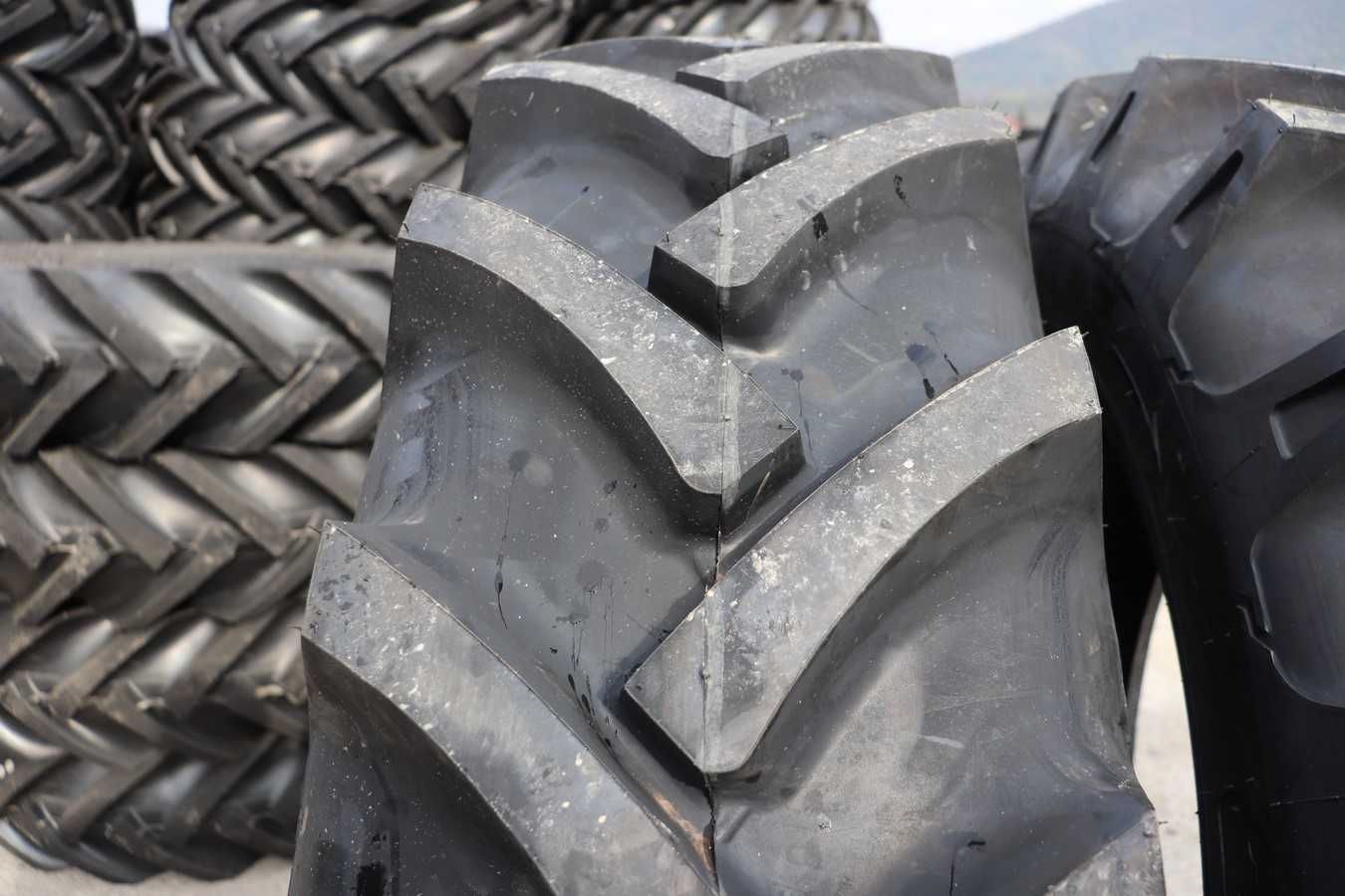 Anvelope noi 14.00-38 OZKA 10PR cauciucuri tractor U650 spate