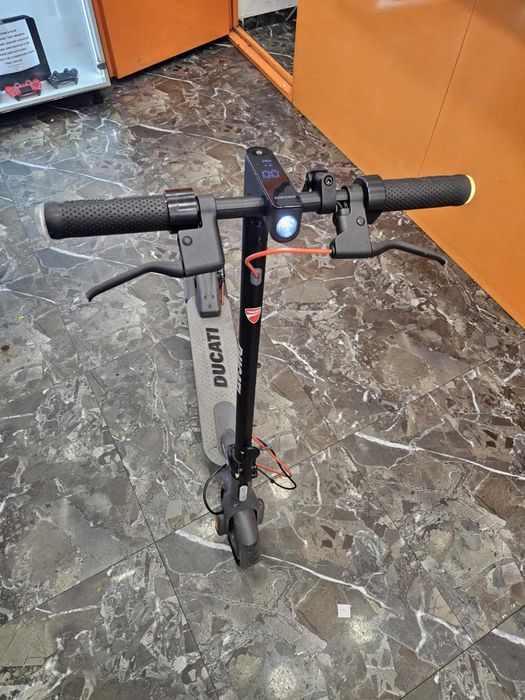 Hope Amanet P5-Trotineta electrica DUCATI PRO-I EVO, 8.5 inch, negru