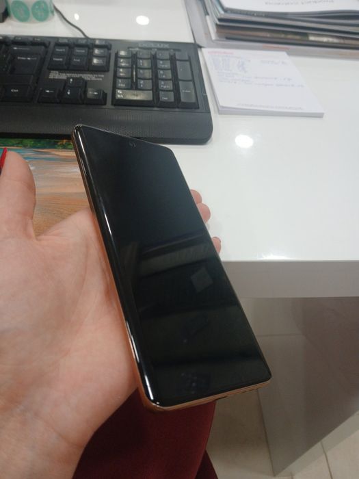 Смартфон Motorola Edge 40 Neo, Dual SIM, 256GB, 12GB RAM, 5G, Peach Fu