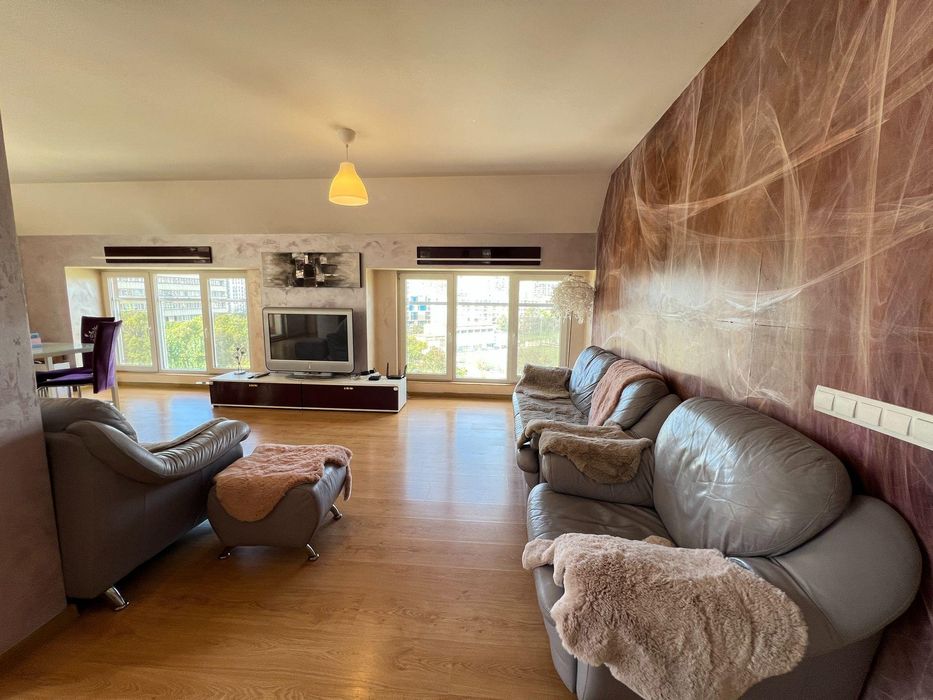 Продава се Четиристаен апартамент в София, Център - 260 кв.м за 2250 €/кв.м - Снимка #1