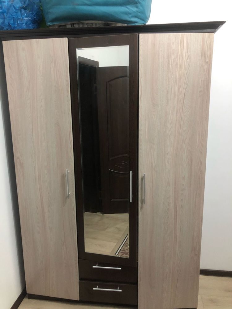 Шкаф 3 дверный с зеркалом