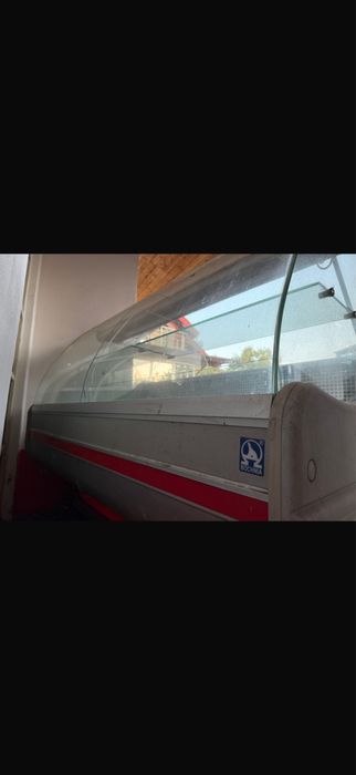 Vitrina frigorifica defecta