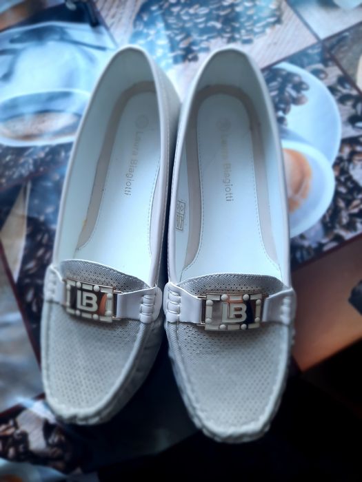 Pantofi moccasini