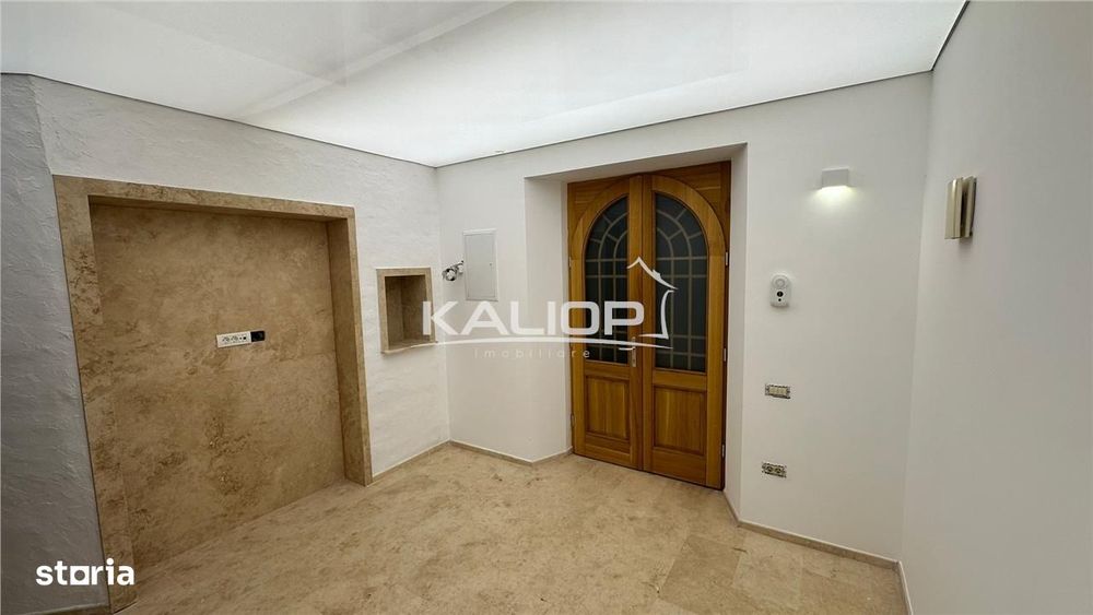 Apartament 2 camere | Curte | decomandat | Centru |