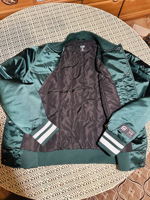 Varsity яке “CHICAGO” – Чисто ново