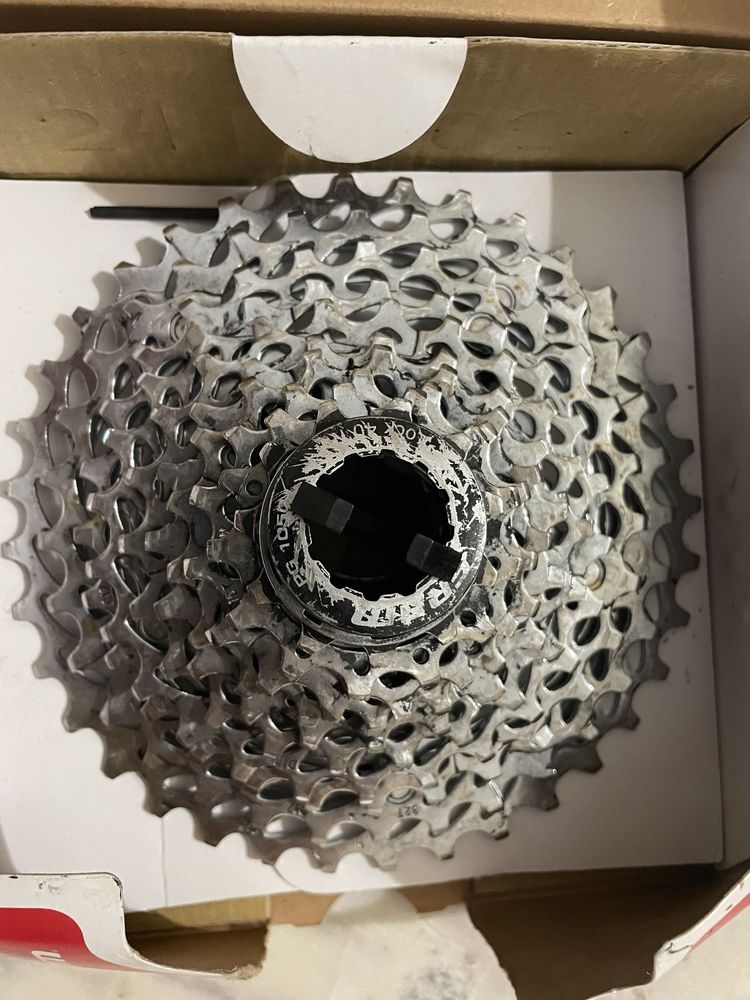 Sram PG 1050 11-36 касета