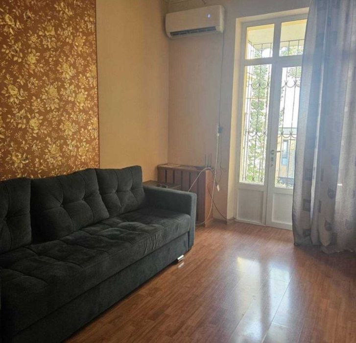 Квартира 2 комнатная 3 этаж Новомосковская Высокопотолочка